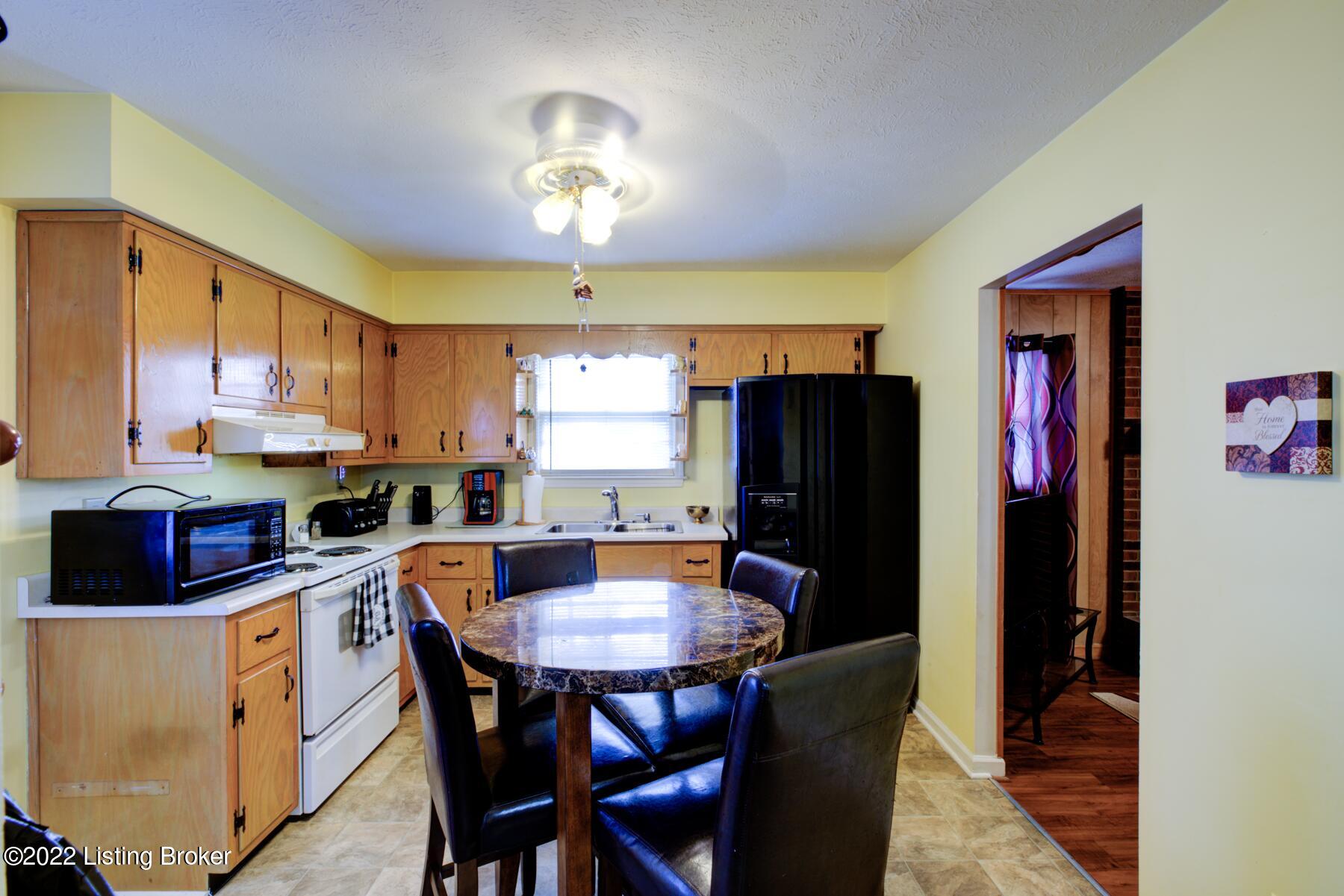 4602 Sandhill Road Louisville, KY 40219 - Photo 9 of 34 GSP-4602_Sandhill_Rd-9