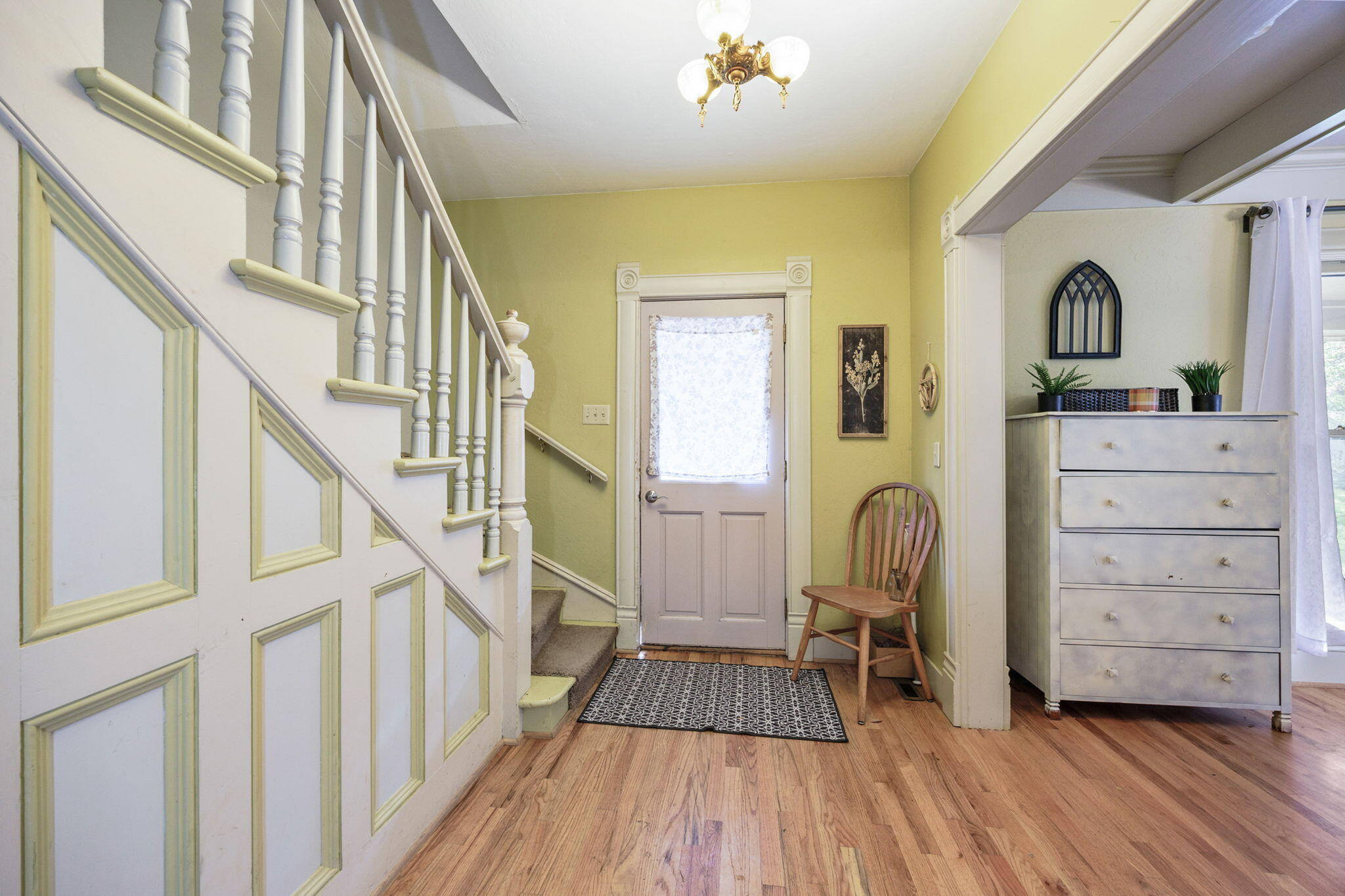 75 Wimer Street Ashland, OR 97520 - Photo 10 of 44 a view of a hallway with wooden floor and staircase