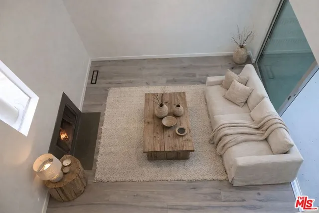 $6,250 | 21 1/2 Wavecrest Avenue, Venice, CA 90291