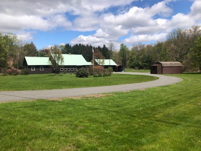6 Hickory Hollow Road Vernon, VT 05354 - Photo 1 of 36 Gallery Image 1