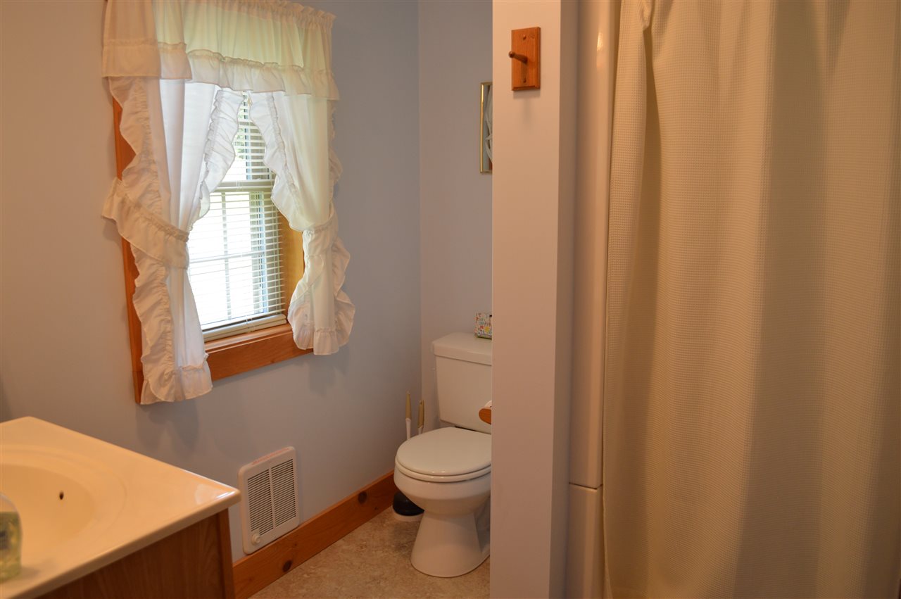 6 Hickory Hollow Road Vernon, VT 05354 - Photo 15 of 36 Gallery Image 15