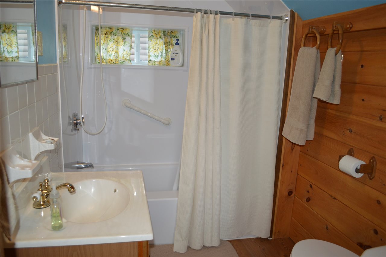 6 Hickory Hollow Road Vernon, VT 05354 - Photo 10 of 36 Gallery Image 10