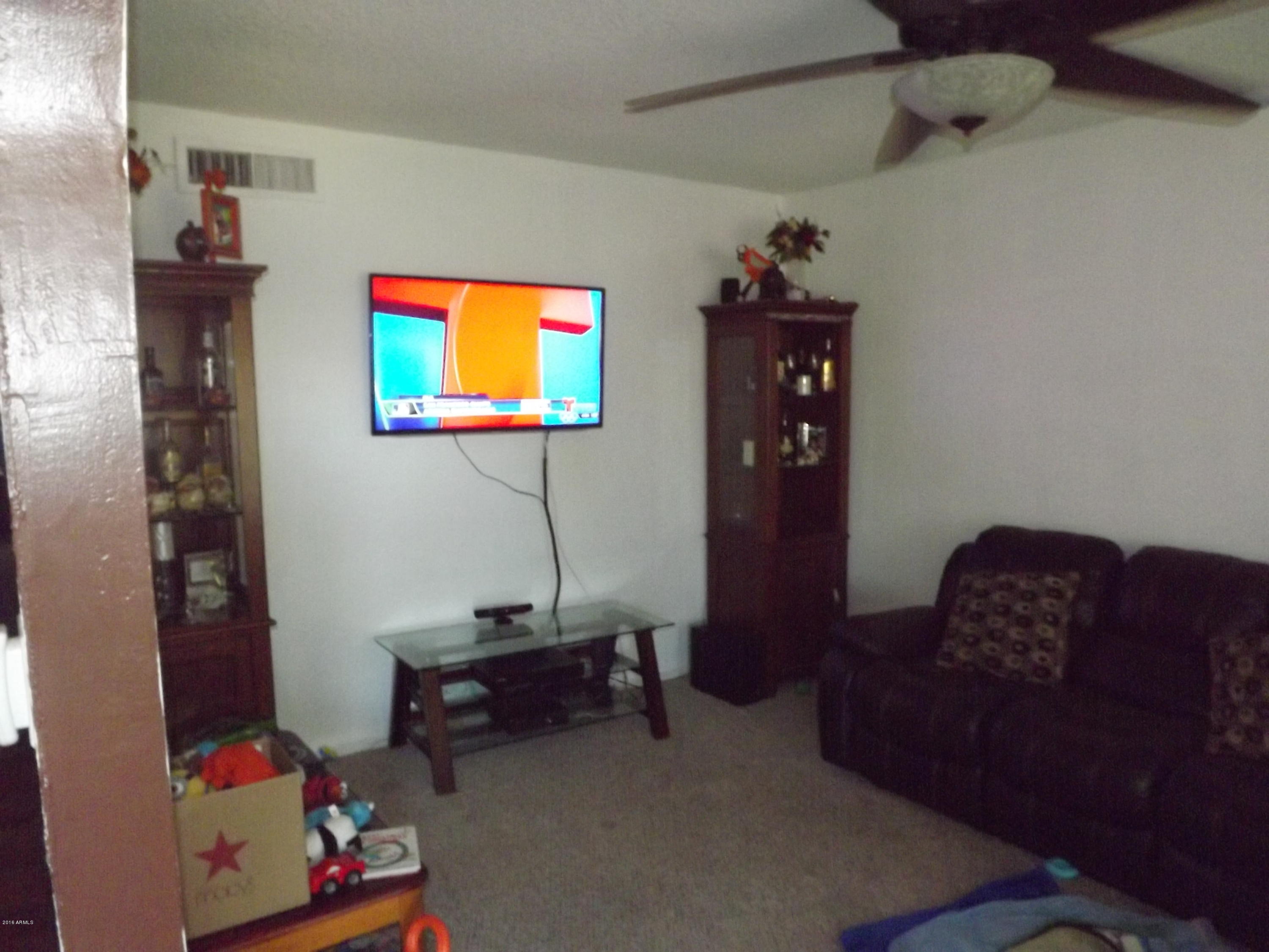 6419 West Lawrence Road Glendale, AZ 85301 - Photo 6 of 22 July 2016 015