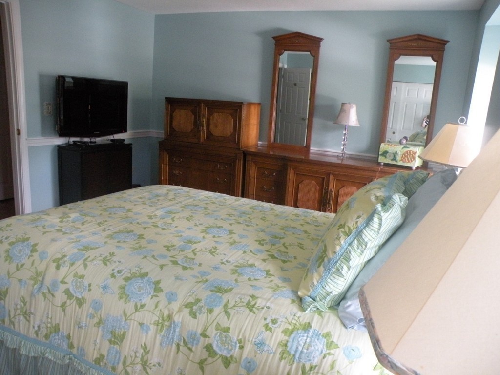 155 Shaw Farm Road, Unit 155 Canton, MA 02021 - Photo 8 of 14 Gallery Image 8