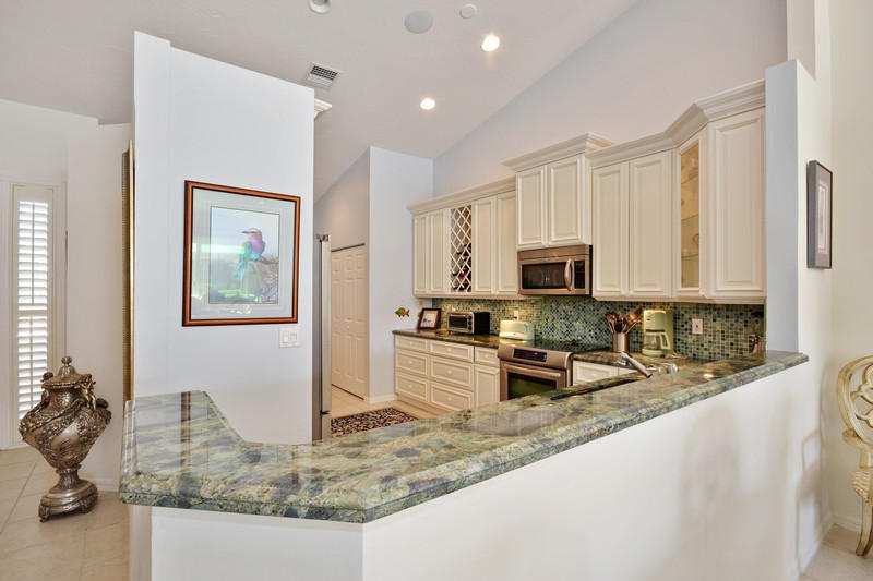 6198 Heliconia Road Delray Beach, FL 33484 - Photo 1 of 10 Kitchen