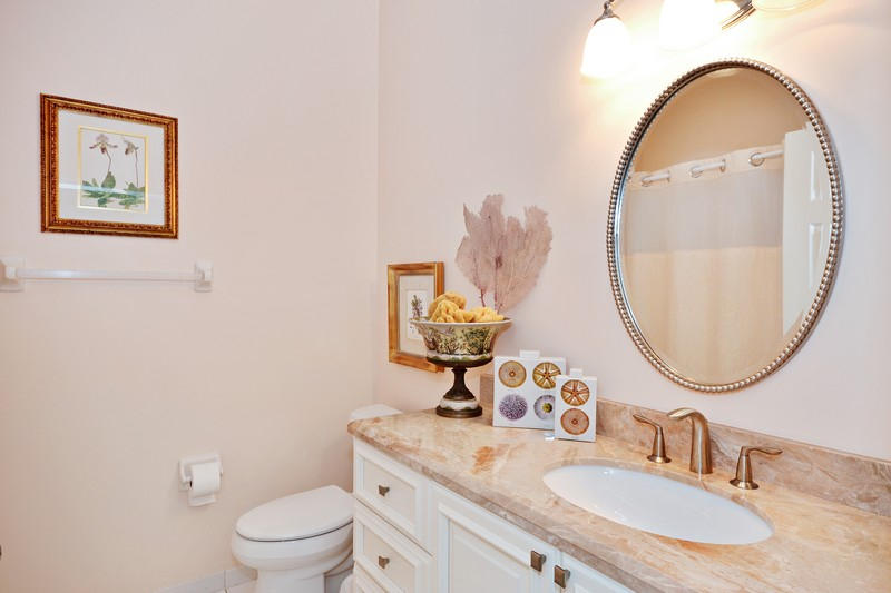 6198 Heliconia Road Delray Beach, FL 33484 - Photo 9 of 10 Bathroom