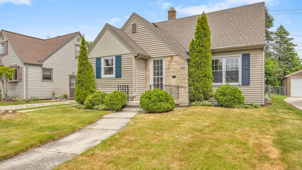 $249,900 | 1340 North Avenue, Sheboygan, WI 53083