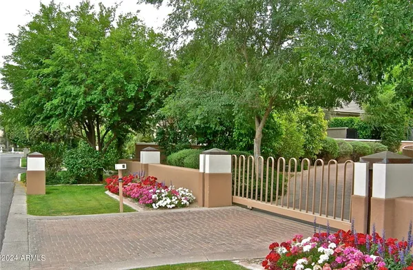 $5,995,000 | 15 Biltmore Estates Drive, Phoenix, AZ 85016