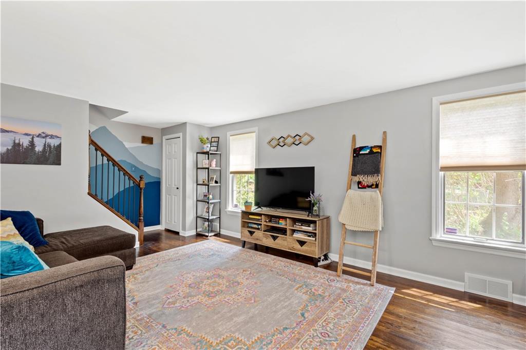 3609 West Run Road Homestead, PA 15120 - Photo 6 of 24 Gallery Image 6