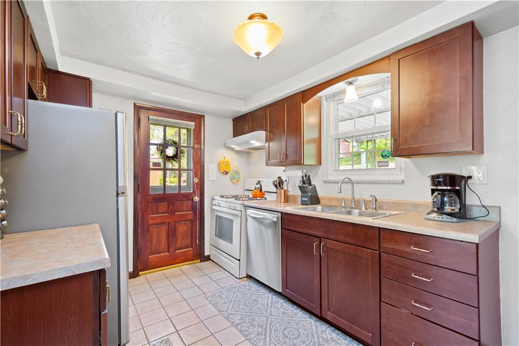 3609 West Run Road Homestead, PA 15120 - Photo 10 of 24 Gallery Image 10