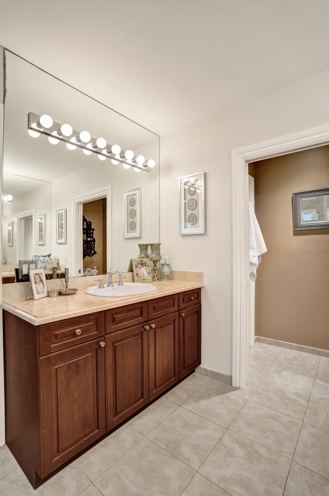 1127 North Victoria Park Road Fort Lauderdale, FL 33304 - Photo 30 of 45 DSC06924