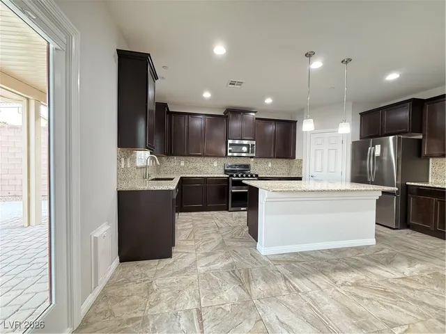 $2,900 | 132 Dunblane Street, Henderson, NV 89012