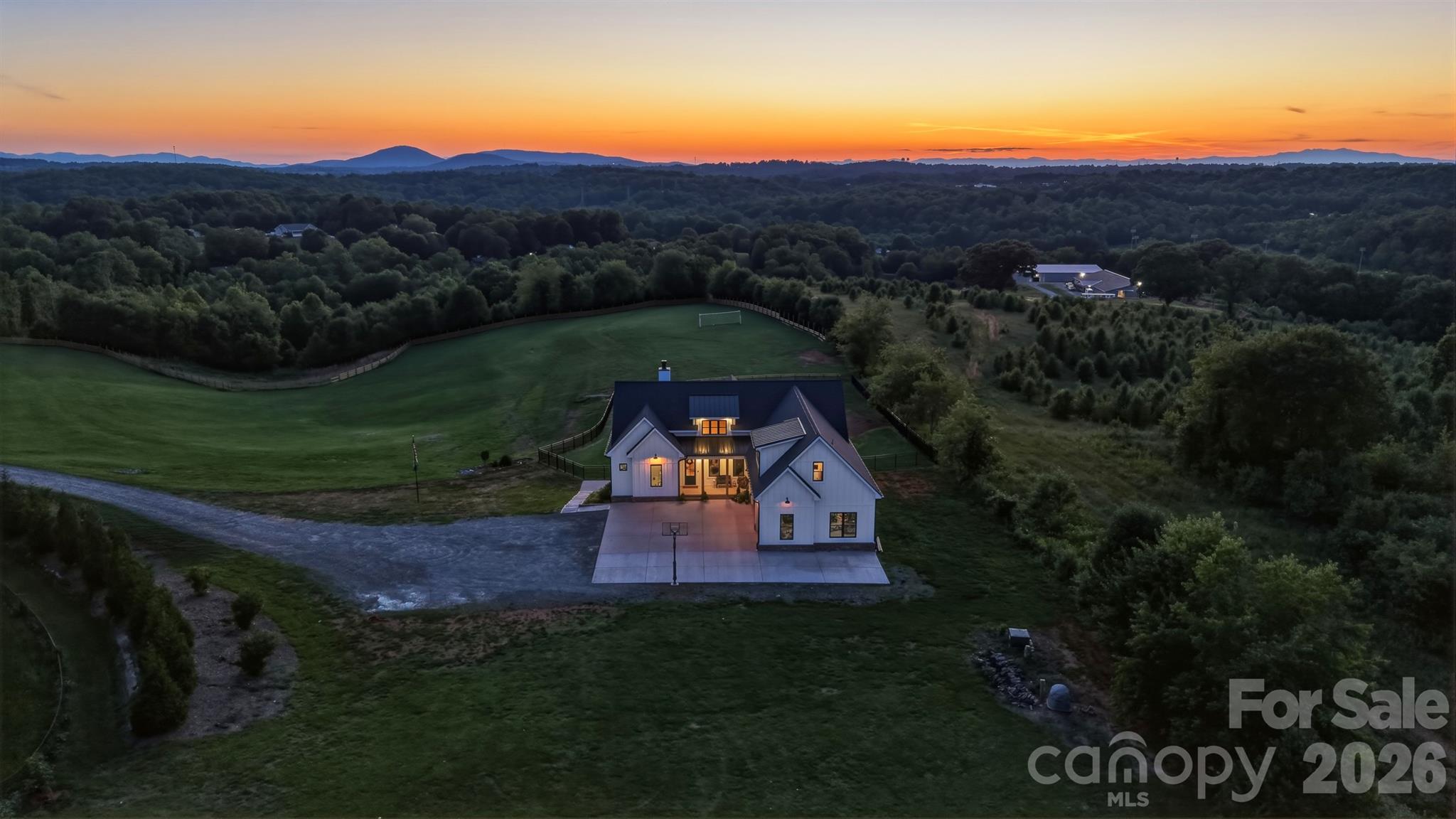 2322 Moss Farm Road Hickory, NC 28602 - Photo 12 of 48