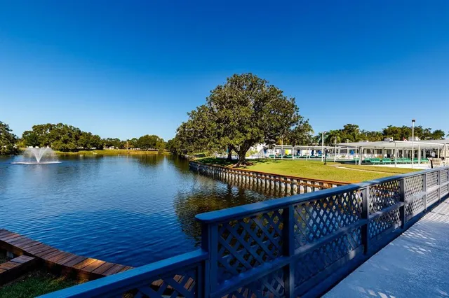 $1,800 | 11200 86th Avenue North, Unit 202, Seminole, FL 33772