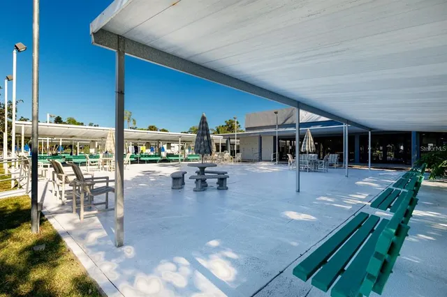 $1,800 | 11200 86th Avenue North, Unit 202, Seminole, FL 33772