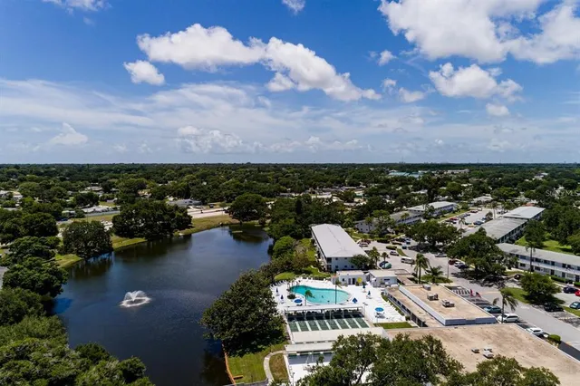 $1,800 | 11200 86th Avenue North, Unit 202, Seminole, FL 33772