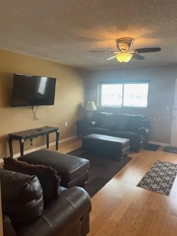 $1,800 | 11200 86th Avenue North, Unit 202, Seminole, FL 33772