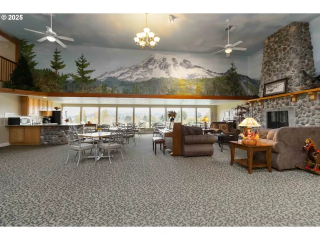 $299,900 | 1548 River Road, Unit 302, Longview, WA 98632