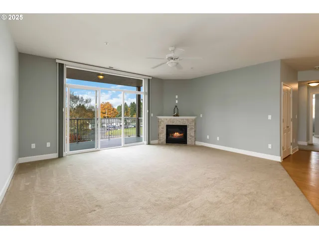 $299,900 | 1548 River Road, Unit 302, Longview, WA 98632