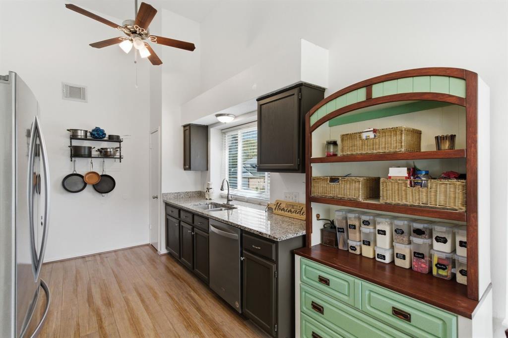 7801 Defender Lane Rowlett, TX 75089 - Photo 16 of 35 Granite counter tops