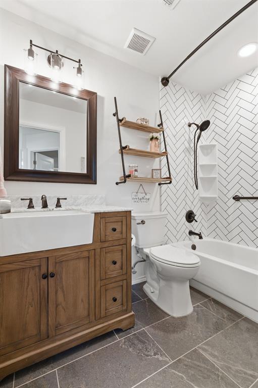 7801 Defender Lane Rowlett, TX 75089 - Photo 23 of 35 Fully updated second bathroom