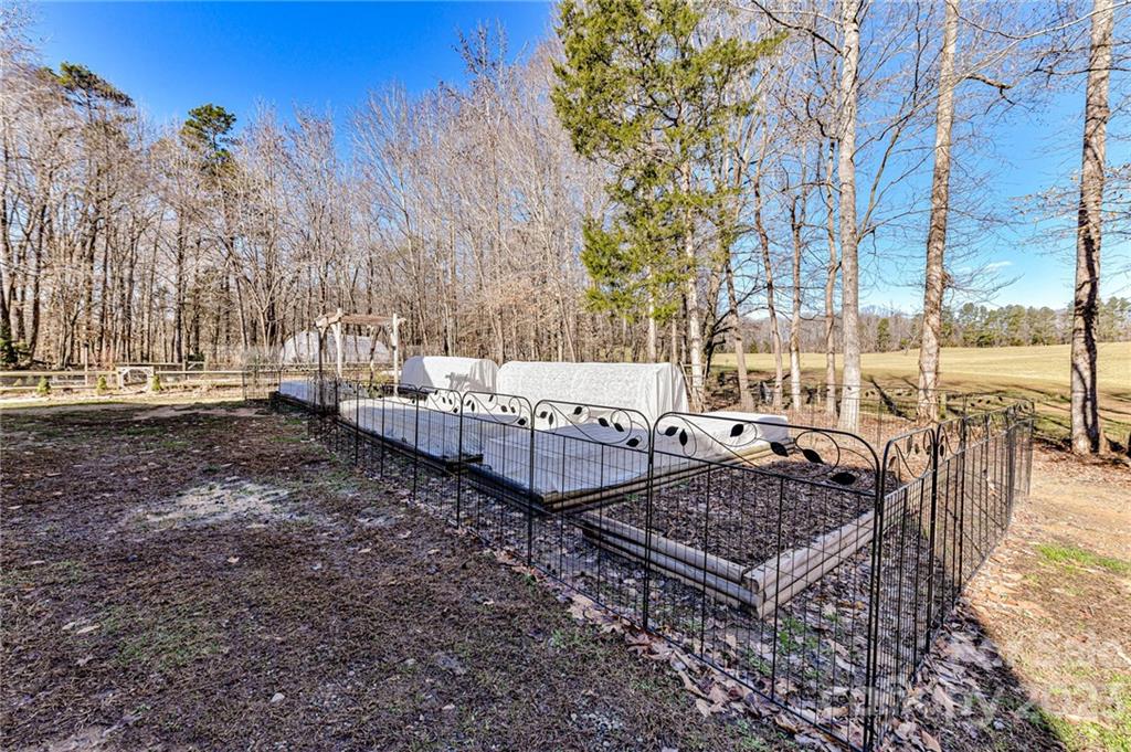 137 Starlight Road Statesville, NC 28677 - Photo 37 of 47 Gallery Image 37