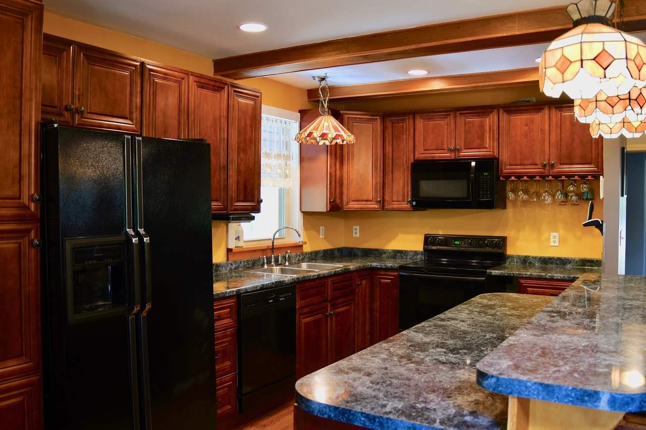 5 Calef Road Auburn, NH 03032 - Photo 6 of 18 Gallery Image 6