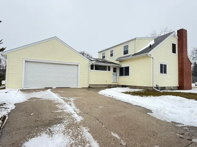 $269,900 | 3502 Parkway Boulevard, Two Rivers, WI 54241