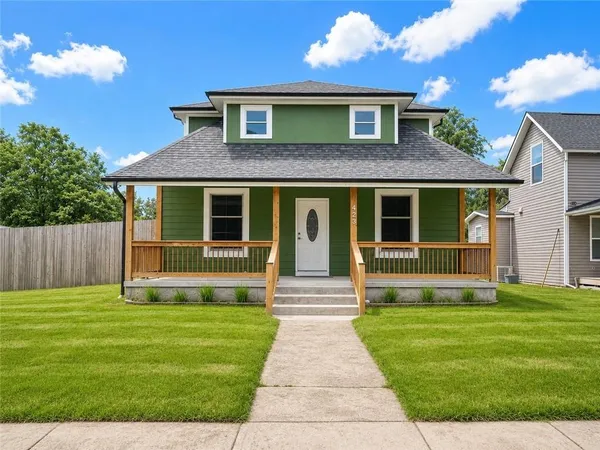 $350,000 | 423 West Walnut Avenue, Osawatomie, KS 66064