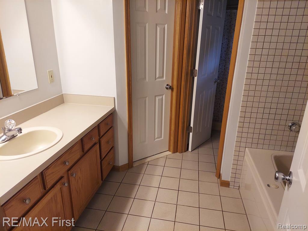 3703 Donley Avenue Rochester Hills, MI 48309 - Photo 15 of 25