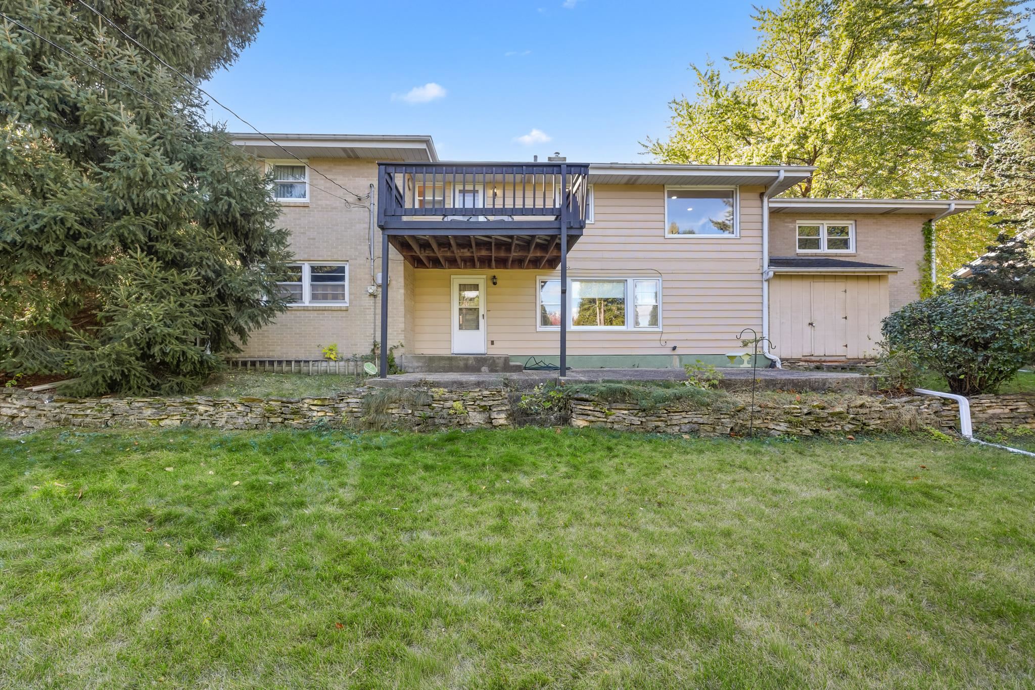 2516 Highcrest Road Rockford, IL 61107 - Photo 24 of 34