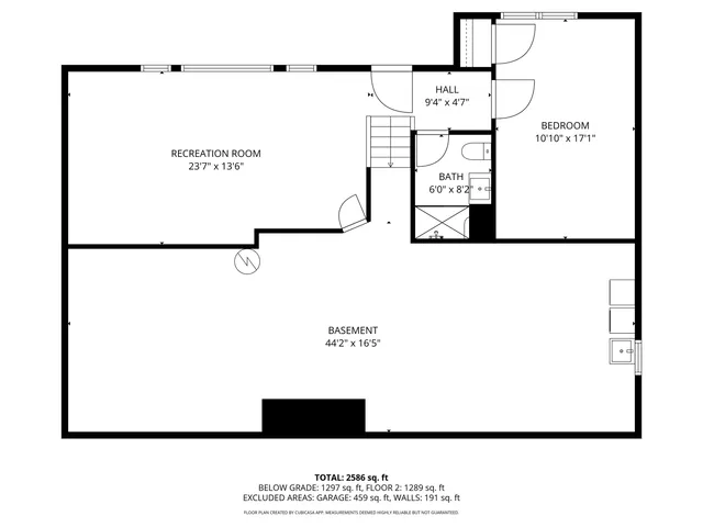 a picture of a wall with a white wall