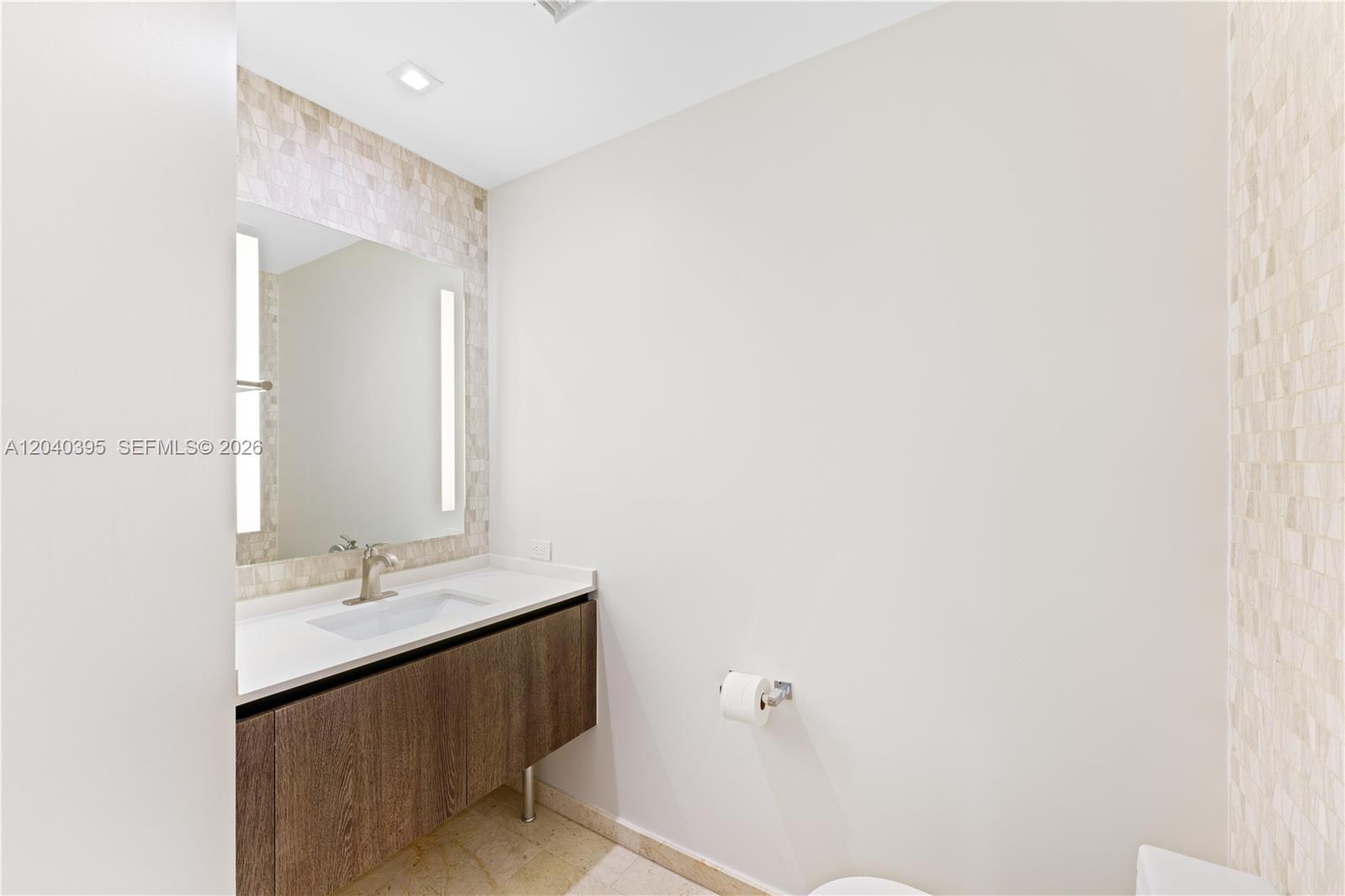 88 Southwest 7th Street, Unit 712 Miami, FL 33130 - Photo 10 of 22