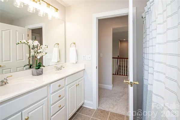 $679,900 | 1325 Linden Glen Drive, Matthews, NC 28104