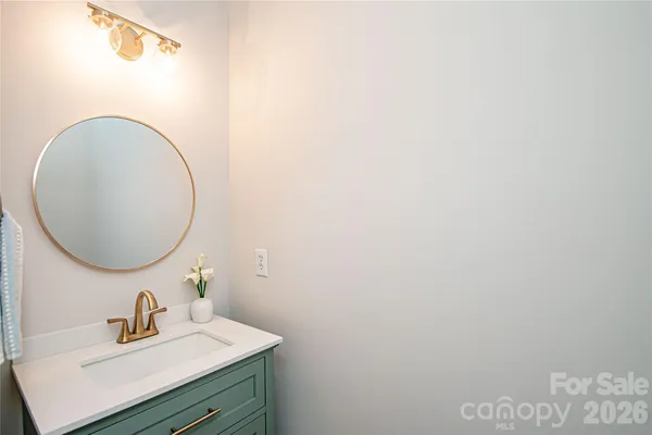 $679,900 | 1325 Linden Glen Drive, Matthews, NC 28104