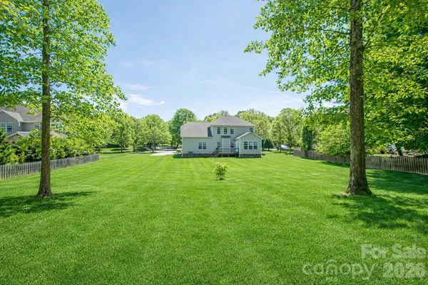 $679,900 | 1325 Linden Glen Drive, Matthews, NC 28104