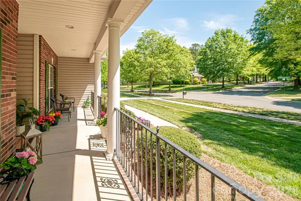 $679,900 | 1325 Linden Glen Drive, Matthews, NC 28104