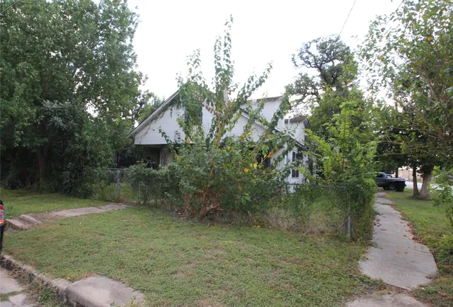 $165,000 | 7002 Avenue O, Houston, TX 77011