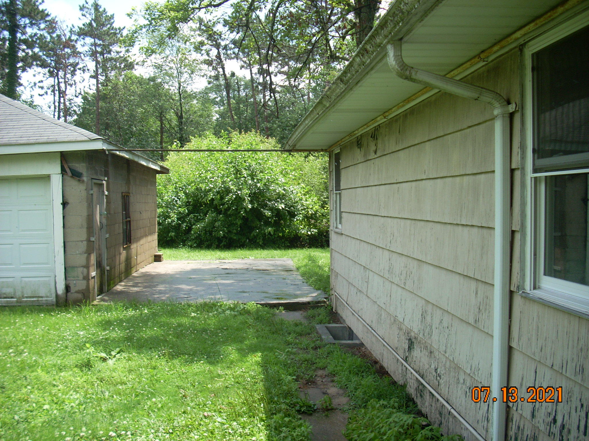 2544 Juniper Road Niles, MI 49120 - Photo 4 of 19 DSCN3586