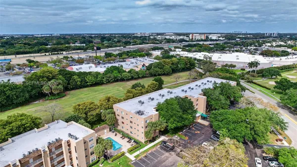 $249,000 | 9470 Tangerine Place, Unit 105, Davie, FL 33324