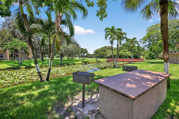 $249,000 | 9470 Tangerine Place, Unit 105, Davie, FL 33324