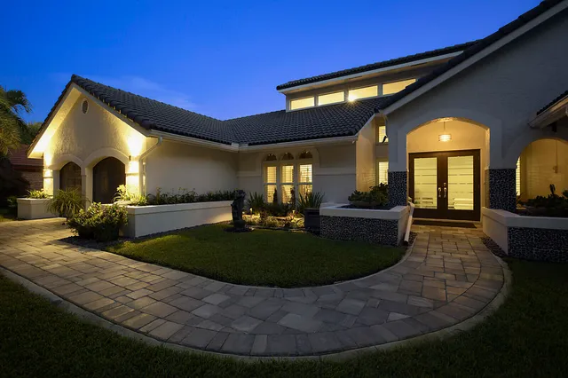 $1,665,000 | 2155 Rabbit Hollowe Circle, Delray Beach, FL 33445