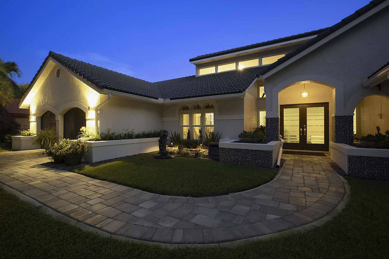 2155 Rabbit Hollowe Circle Delray Beach, FL 33445 - Photo 64 of 71 a view of a house with entertaining space