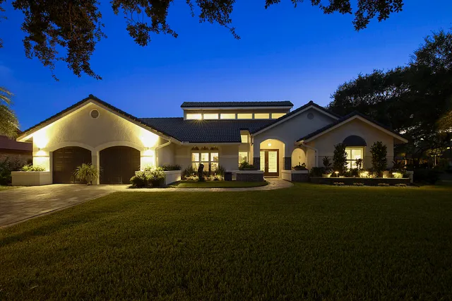 $1,665,000 | 2155 Rabbit Hollowe Circle, Delray Beach, FL 33445