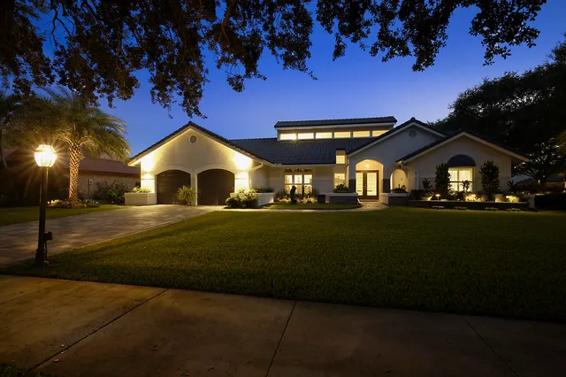 $1,665,000 | 2155 Rabbit Hollowe Circle, Delray Beach, FL 33445
