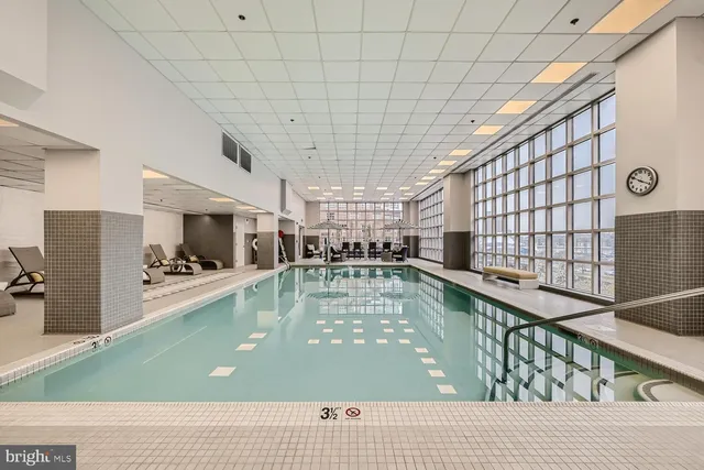 $2,950 | 250 President Street, Unit 609, Baltimore, MD 21202