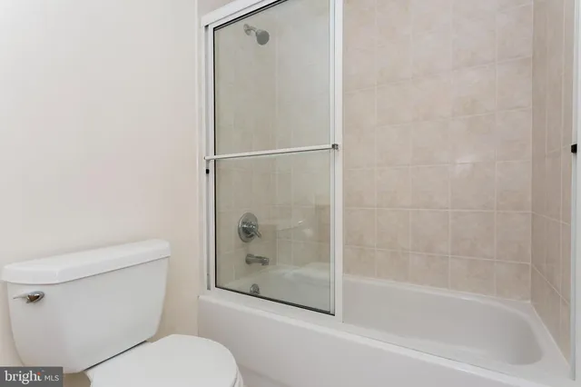 $2,950 | 250 President Street, Unit 609, Baltimore, MD 21202