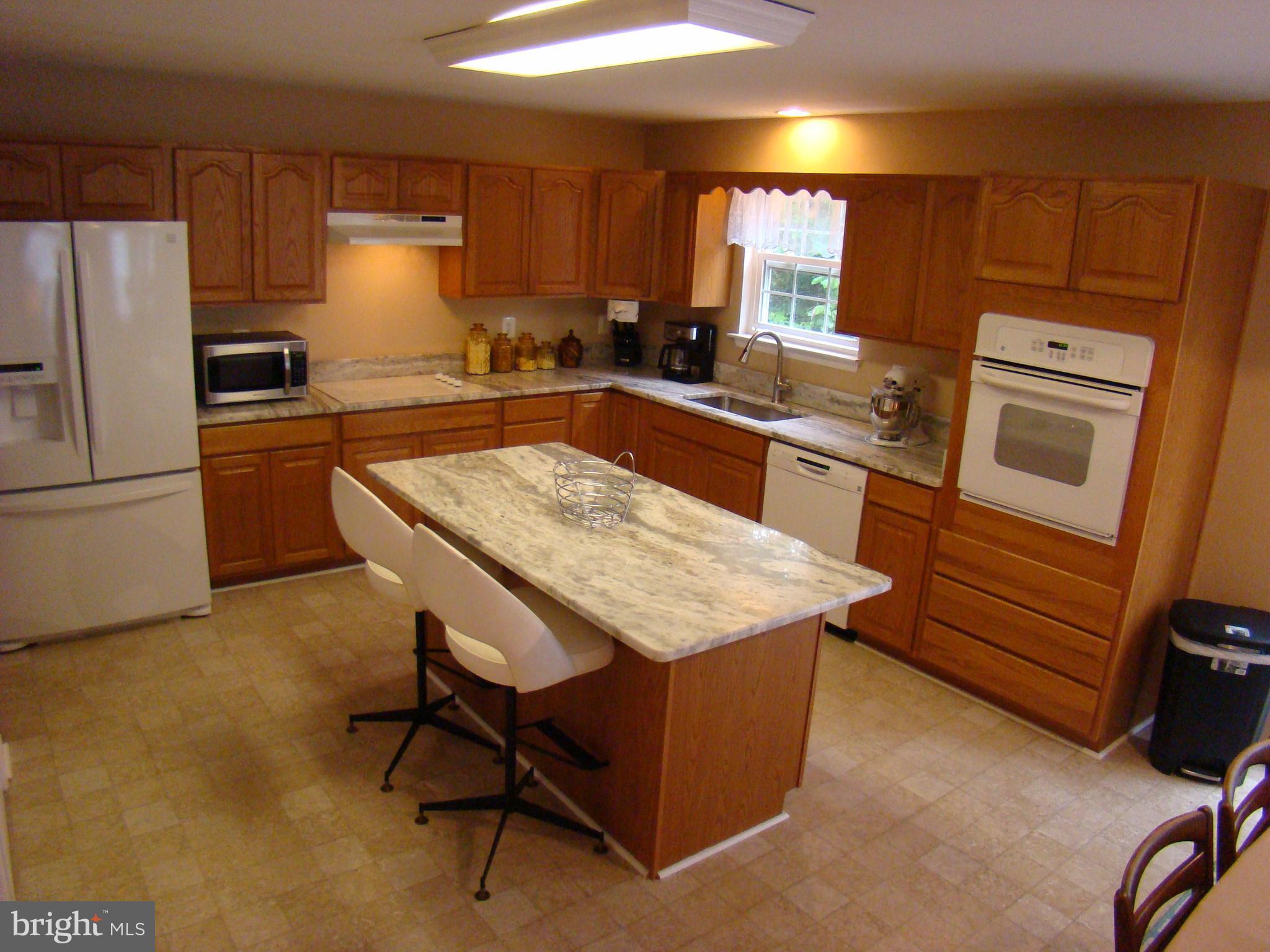 1700 Rudolph Lane Lusby, MD 20657 - Photo 3 of 30 Kitchen w beautiful granite counter top