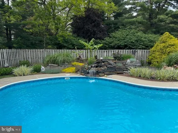 $547,000 | 1014 Shadowstone Drive, Lancaster, PA 17603