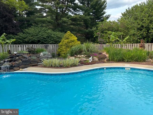 1014 Shadowstone Drive Lancaster, PA 17603 - Photo 45 of 54 a view of a garden